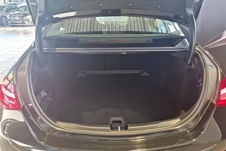 Mercedes-Benz C 300 din 2021 cu 25.227 km - oferta MER116151 - foto 3