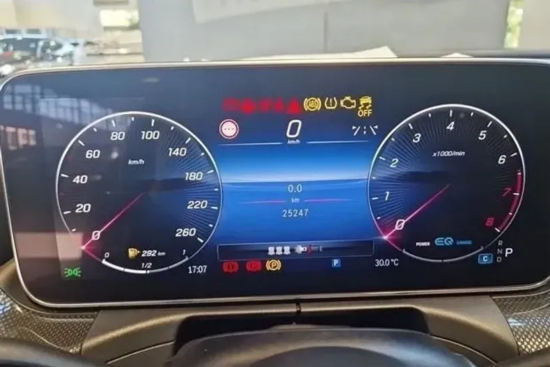 Mercedes-Benz C 300 din 2021 cu 25.227 km - oferta MER116151 - foto 9