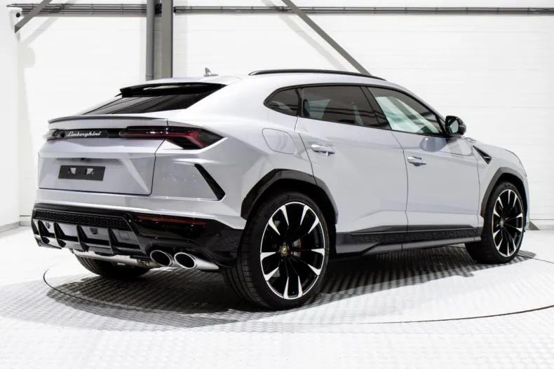 Lamborghini Urus din 2022 cu 7.400 km - oferta LAM116159 - foto 3