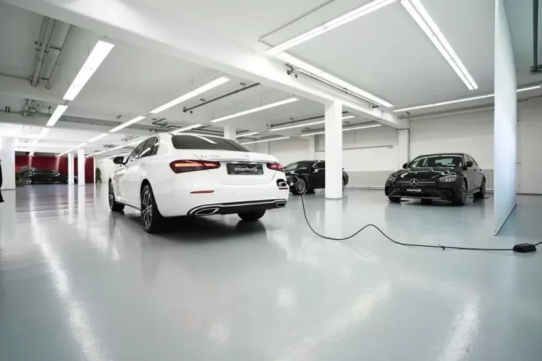 Mercedes-Benz E 300 din 2021 cu 6.548 km - oferta MER116174 - foto 3