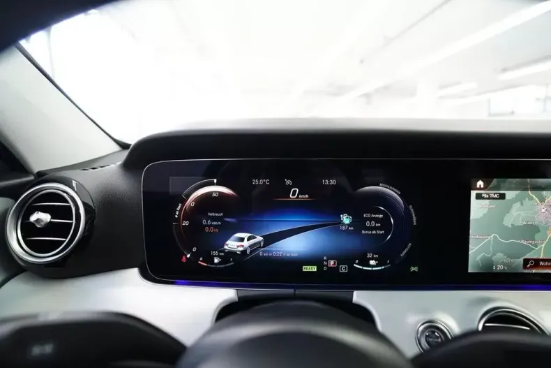 Mercedes-Benz E 300 din 2021 cu 6.548 km - oferta MER116174 - foto 21