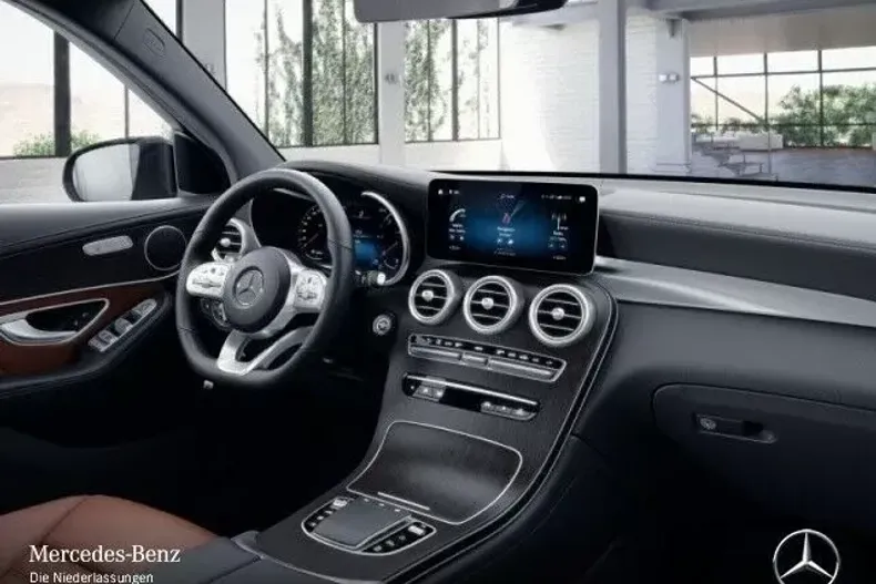 Mercedes-Benz GLC 300 din 2021 cu 13.200 km - oferta MER116175 - foto 9