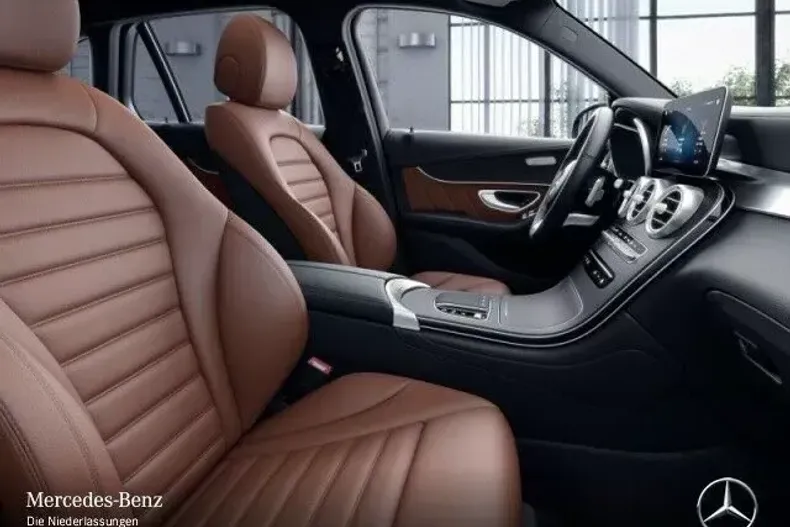 Mercedes-Benz GLC 300 din 2021 cu 13.200 km - oferta MER116175 - foto 10