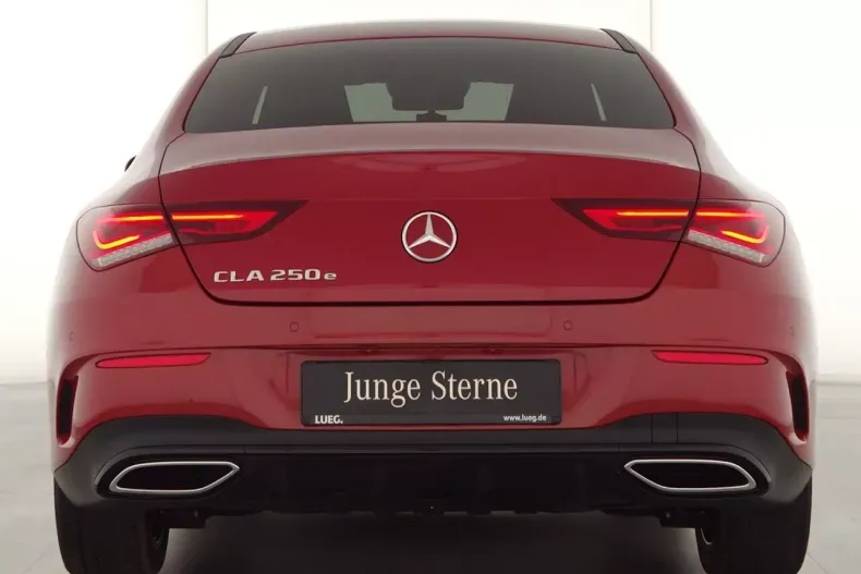 Mercedes-Benz CLA 250 din 2021 cu 12.400 km - oferta MER116176 - foto 5