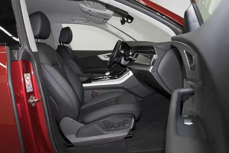 Audi Q8 din 2021 cu 24.500 km - oferta AUD116177 - foto 3