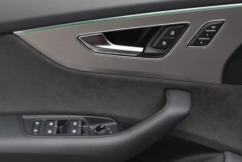 Audi Q8 din 2021 cu 24.500 km - oferta AUD116177 - foto 7