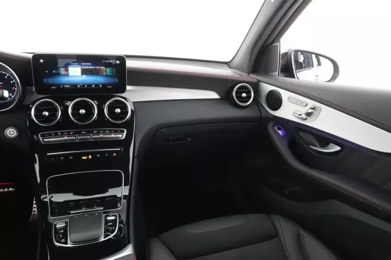 Mercedes-Benz GLC 43 AMG din 2021 cu 14.200 km - oferta MER116178 - foto 12