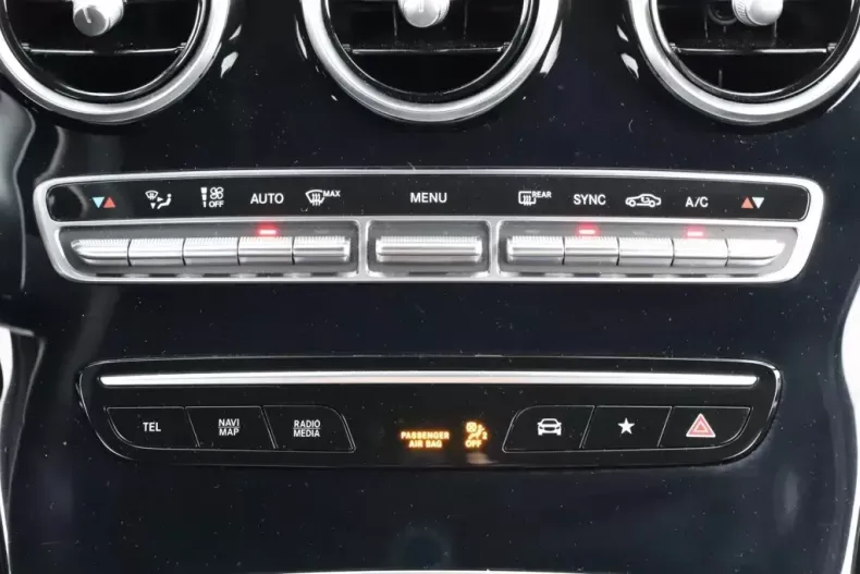 Mercedes-Benz GLC 43 AMG din 2021 cu 14.200 km - oferta MER116178 - foto 17