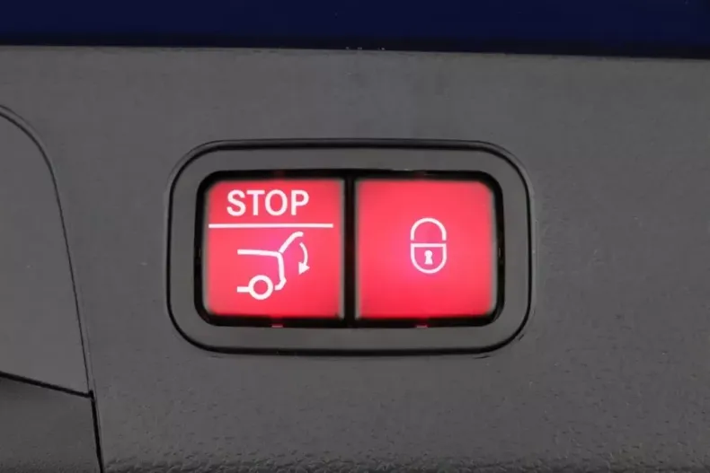 Mercedes-Benz GLC 43 AMG din 2021 cu 14.200 km - oferta MER116178 - foto 26