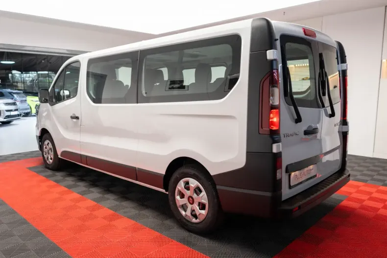 Renault Trafic din 2025 cu 5 km - oferta REN116194 - foto 4