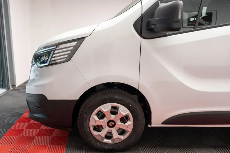 Renault Trafic din 2025 cu 5 km - oferta REN116194 - foto 7