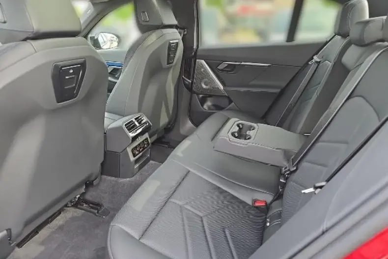 BMW i5 din 2024 cu 19.987 km - oferta BMW116225 - foto 17