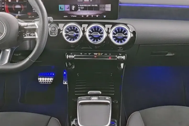 Mercedes-Benz A 200 din 2024 cu 16.900 km - oferta MER116253 - foto 5