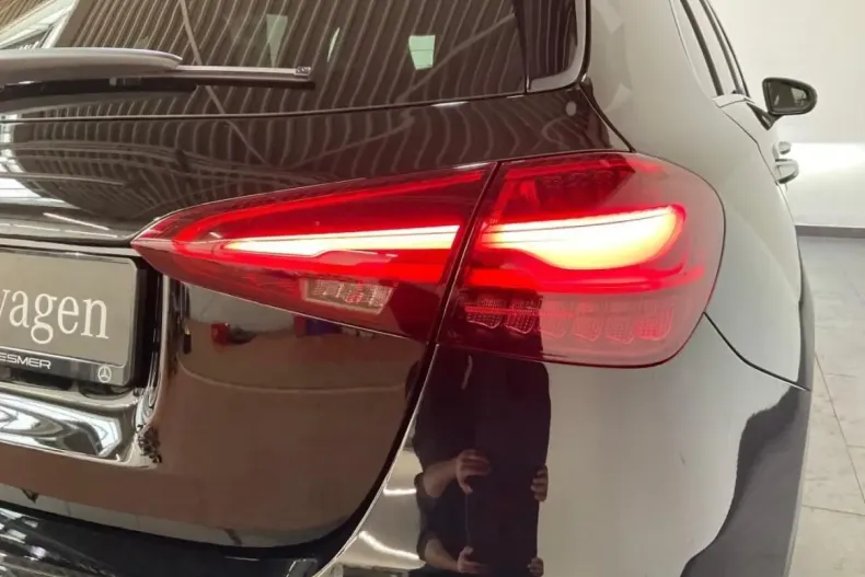 Mercedes-Benz A 180 din 2023 cu 25.327 km - oferta MER116254 - foto 16