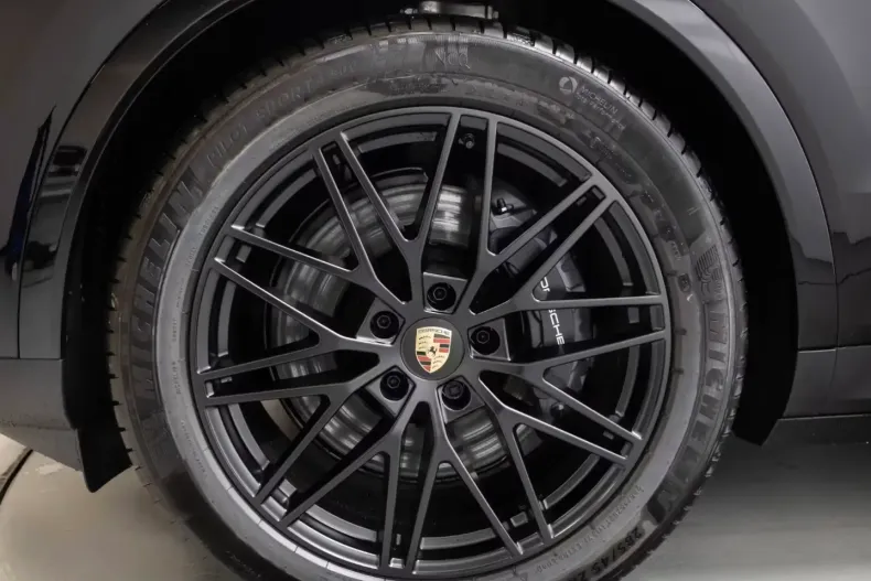 Porsche Cayenne din 2025 cu 5 km - oferta POR116256 - foto 3