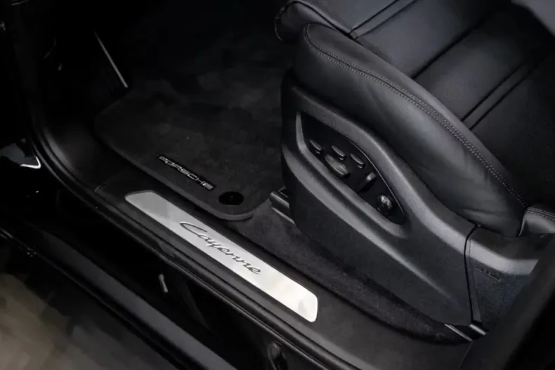 Porsche Cayenne din 2025 cu 20 km - oferta POR116266 - foto 4