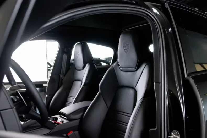 Porsche Cayenne din 2025 cu 20 km - oferta POR116266 - foto 6