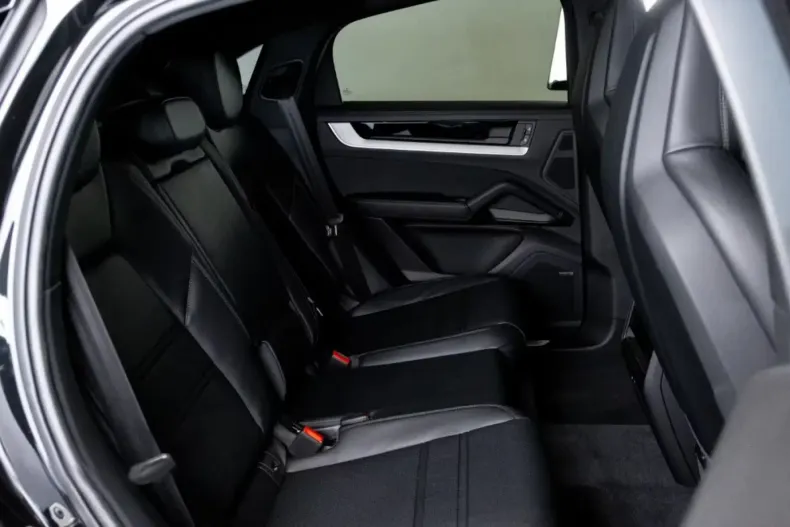 Porsche Cayenne din 2025 cu 20 km - oferta POR116266 - foto 7