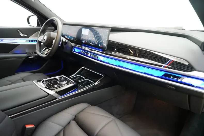 BMW 740 din 2024 cu 19.900 km - oferta BMW116278 - foto 6