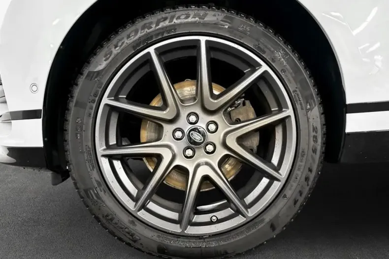 Land Rover Range Rover Velar din 2024 cu 23.718 km - oferta LAN116284 - foto 9