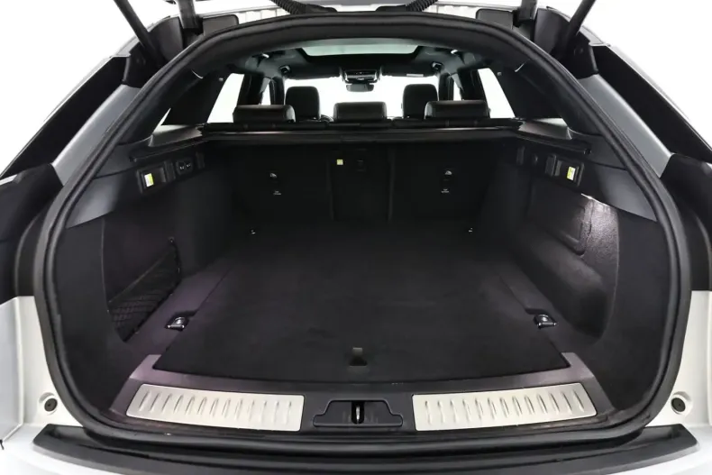 Land Rover Range Rover Velar din 2023 cu 37.985 km - oferta LAN116286 - foto 6