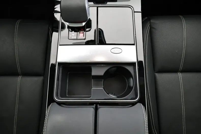 Land Rover Range Rover Velar din 2023 cu 37.985 km - oferta LAN116286 - foto 14