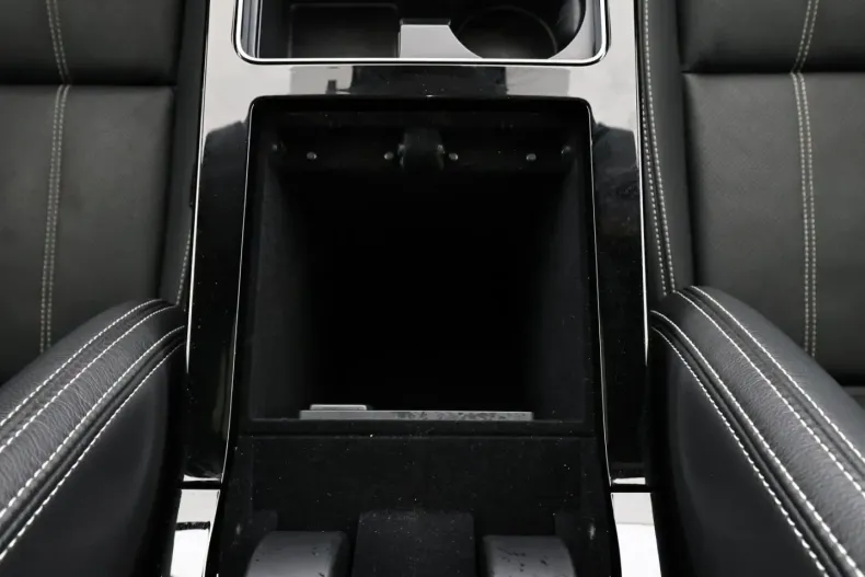 Land Rover Range Rover Velar din 2023 cu 37.985 km - oferta LAN116286 - foto 15