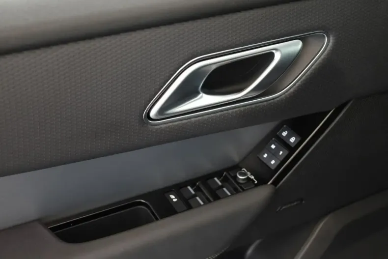 Land Rover Range Rover Velar din 2023 cu 65.900 km - oferta LAN116294 - foto 24