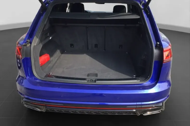 Volkswagen Touareg din 2024 cu 48.547 km - oferta VOL116310 - foto 16