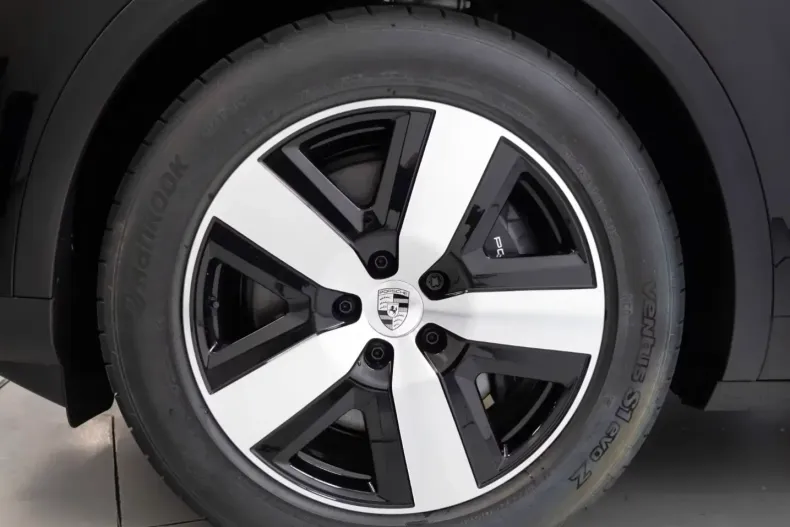 Porsche Cayenne din 2025 cu 5 km - oferta POR116315 - foto 3