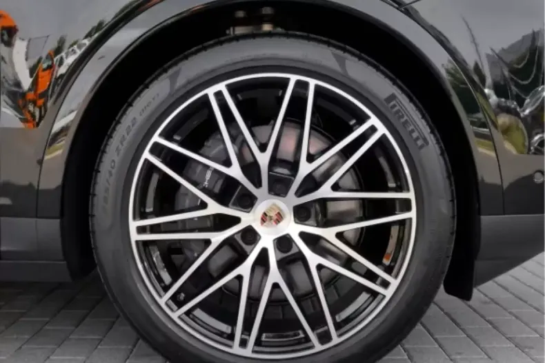 Porsche Cayenne din 2025 cu 5 km - oferta POR116324 - foto 3