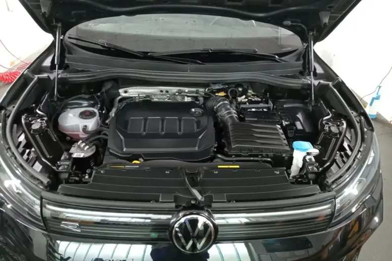 Volkswagen Tiguan din 2024 cu 17.500 km - oferta VOL116349 - foto 10