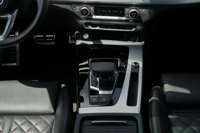 Audi Q5 din 2024 cu 6.700 km - oferta AUD116351 - foto 7