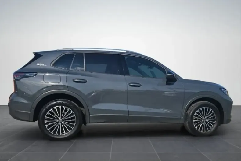 Volkswagen Tiguan din 2024 cu 18.966 km - oferta VOL116363 - foto 7