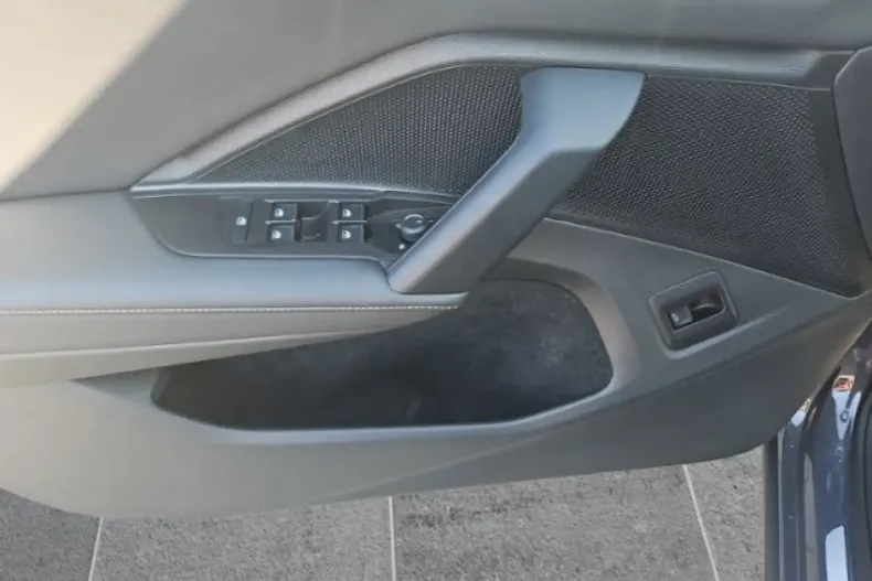 Volkswagen Tiguan din 2024 cu 18.966 km - oferta VOL116363 - foto 10