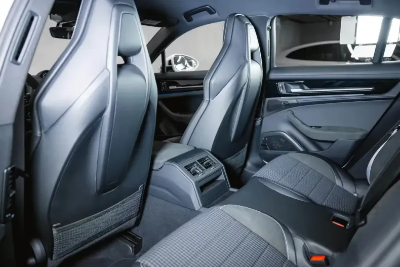 Porsche Panamera din 2025 cu 9.990 km - oferta POR116366 - foto 14