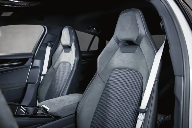 Porsche Panamera din 2025 cu 9.990 km - oferta POR116366 - foto 16