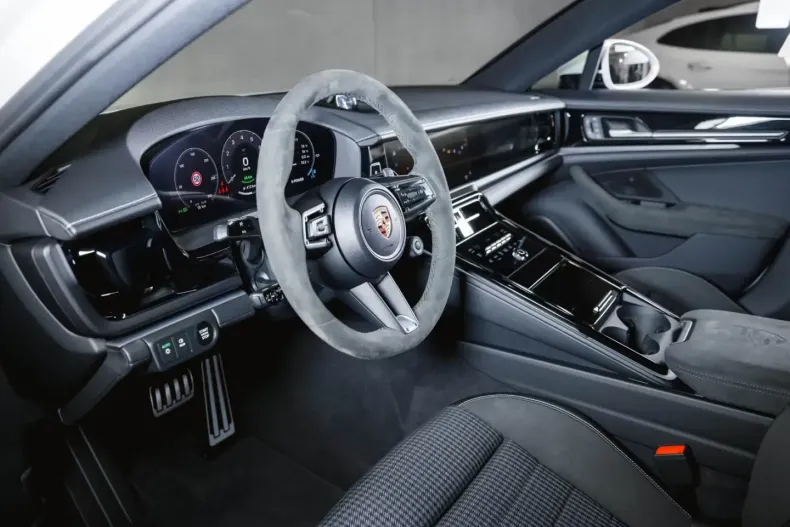 Porsche Panamera din 2025 cu 9.990 km - oferta POR116366 - foto 25