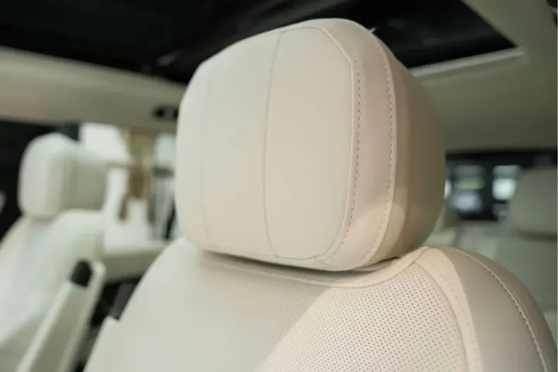 Land Rover Range Rover din 2025 cu 1.744 km - oferta LAN116374 - foto 19