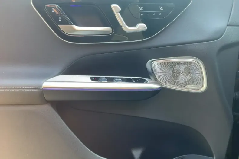 Mercedes-Benz GLC 200 din 2024 cu 60.850 km - oferta MER116378 - foto 12