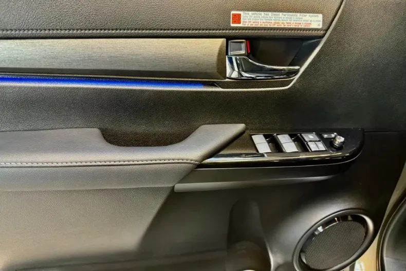 Toyota Hilux din 2025 cu 38 km - oferta TOY116383 - foto 8