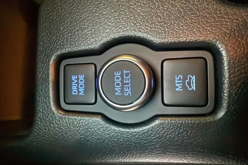 Toyota Hilux din 2025 cu 38 km - oferta TOY116383 - foto 11