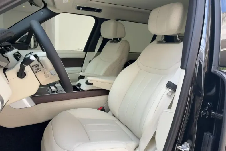 Land Rover Range Rover din 2025 cu 10 km - oferta LAN116387 - foto 17