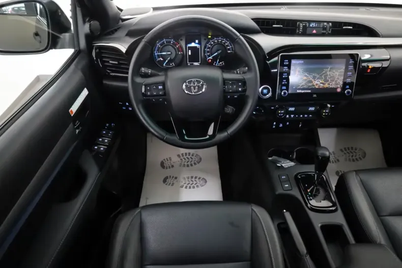 Toyota Hilux din 2024 cu 7.395 km - oferta TOY116388 - foto 6