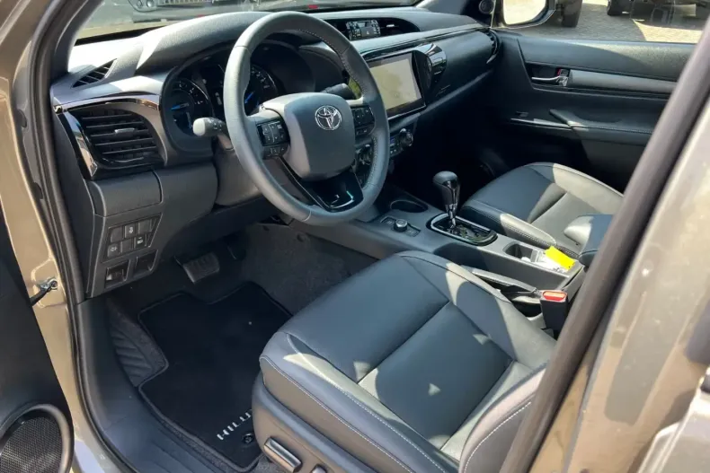 Toyota Hilux din 2025 cu 15 km - oferta TOY116389 - foto 7