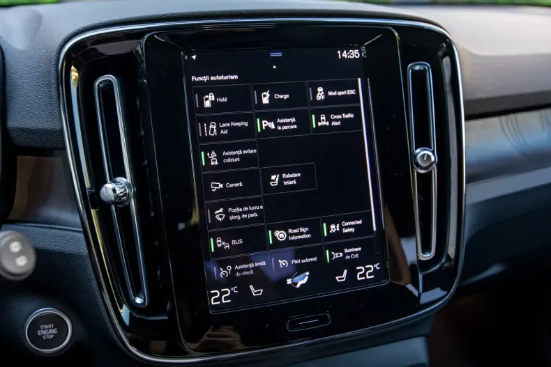 Volvo XC40 din 2023 cu 22.295 km - oferta VOL116390 - foto 20