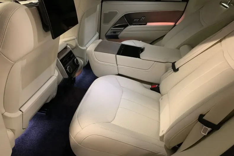 Land Rover Range Rover din 2023 cu 56.500 km - oferta LAN116392 - foto 11