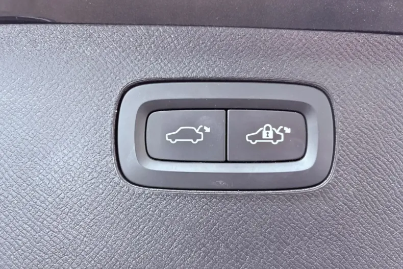 Volvo XC90 din 2021 cu 75.000 km - oferta VOL116395 - foto 9