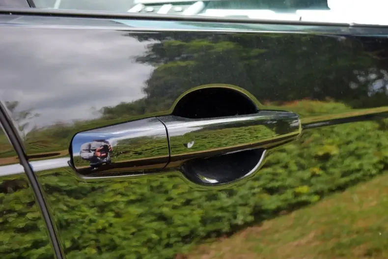 Land Rover Discovery din 2024 cu 5.542 km - oferta LAN116406 - foto 5