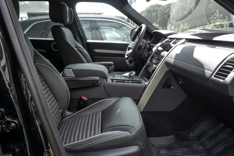 Land Rover Discovery din 2024 cu 5.542 km - oferta LAN116406 - foto 7